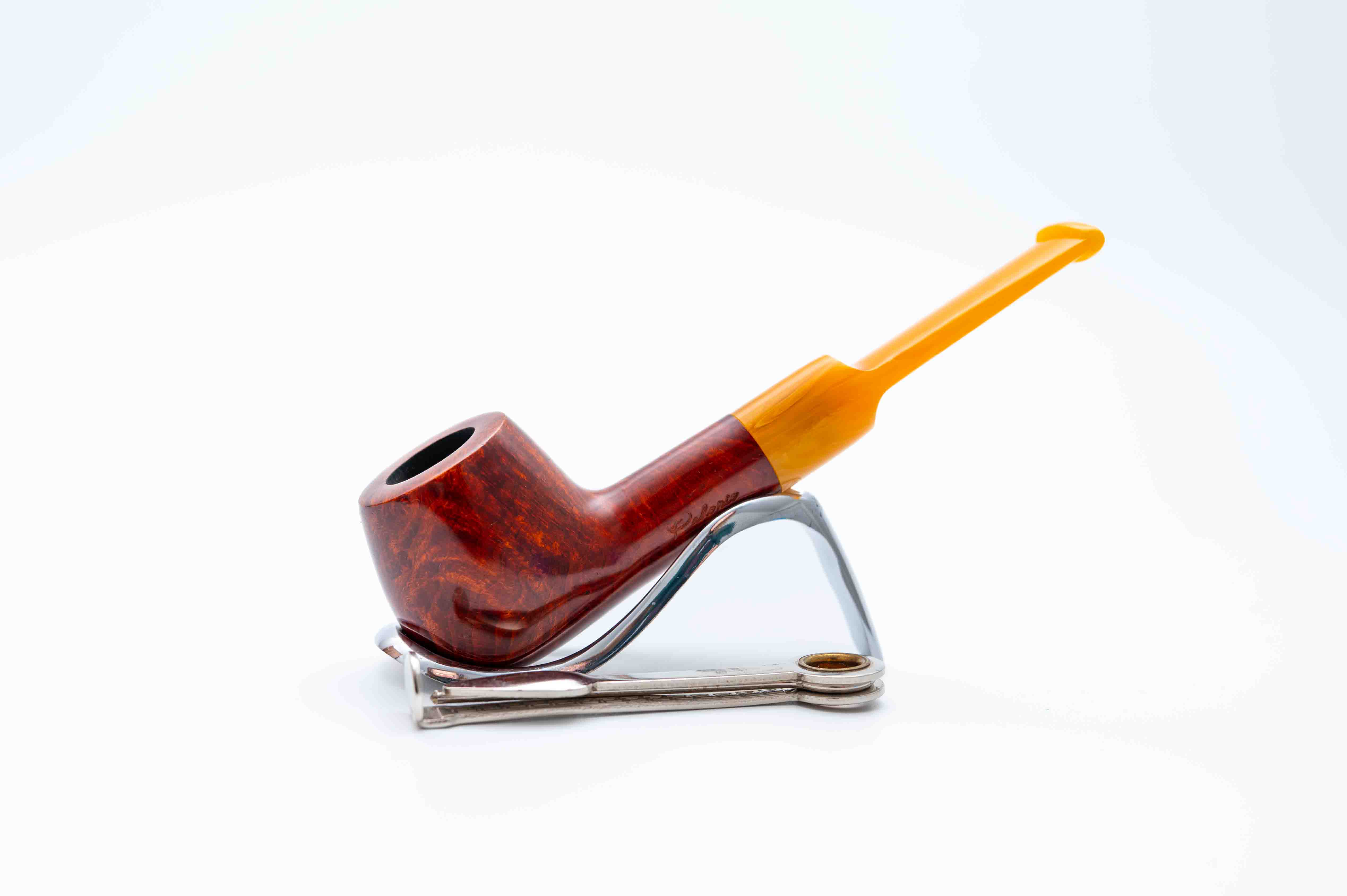 Padonio bruyer pipa 9mm filterrel, egyenes nyerges szárral, Billiard forma